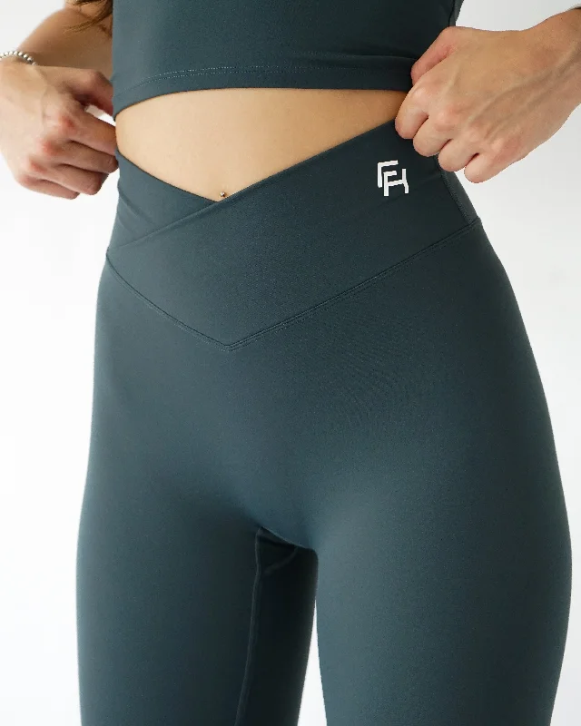 IMPACT V-WAIST LEGGINGS - Emerald